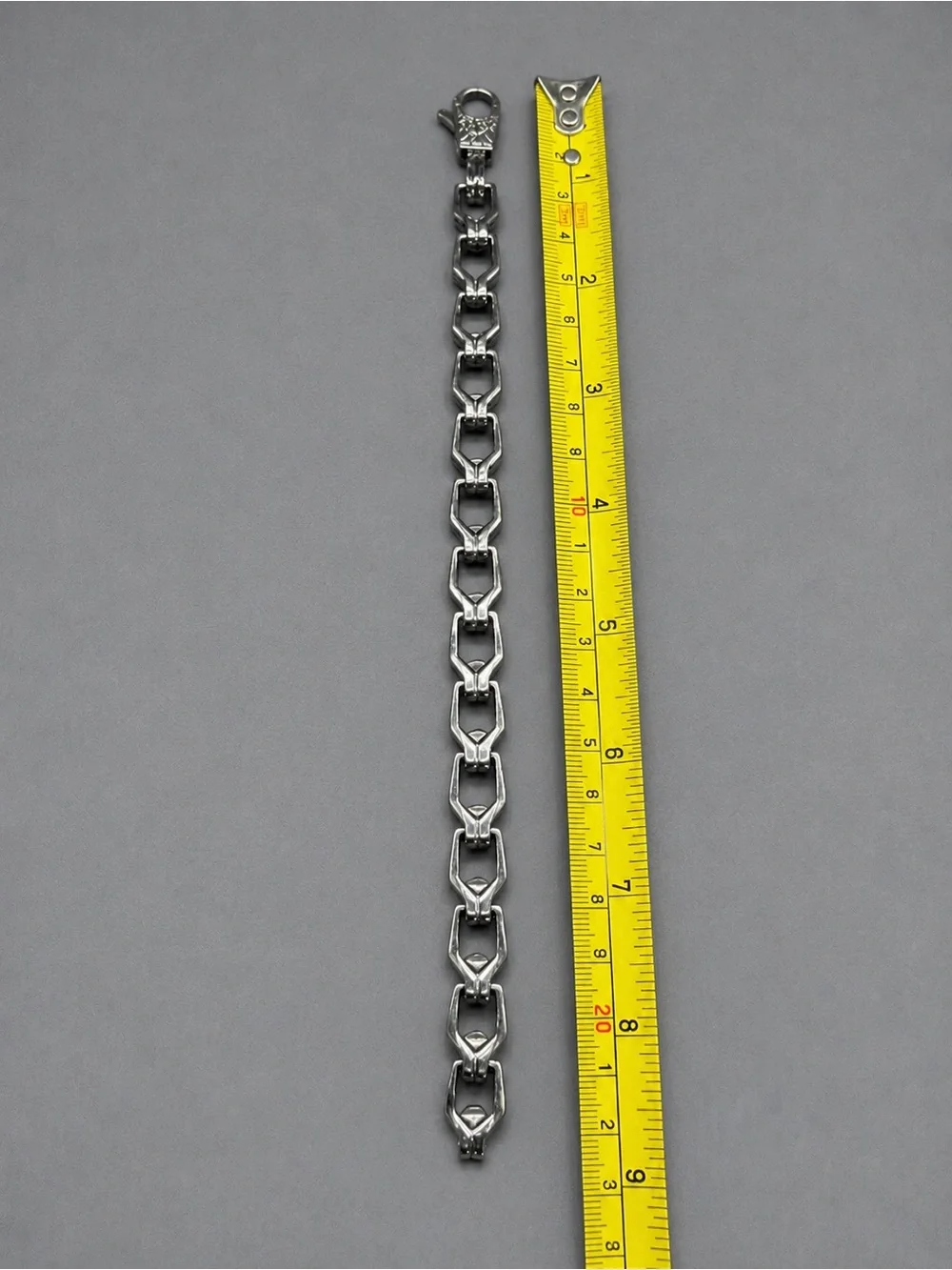 Silver Tone Linked Bracelet with Heart Motif